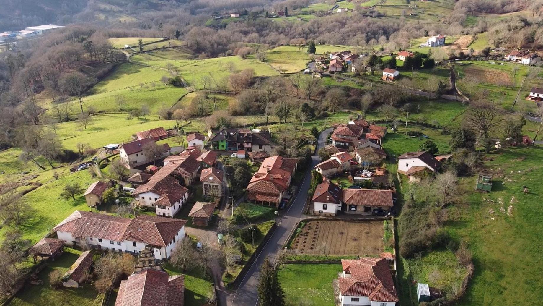 فيلا El Balcon Del Horreo Piloña المظهر الخارجي الصورة