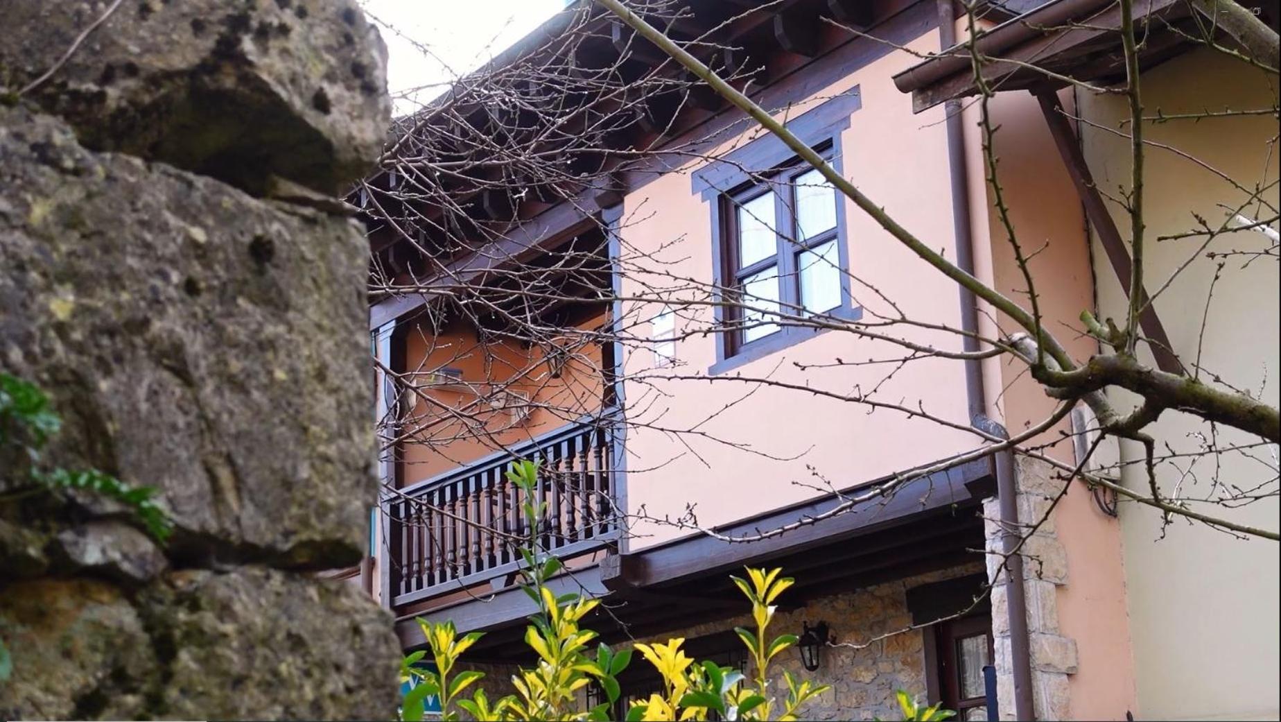 فيلا El Balcon Del Horreo Piloña المظهر الخارجي الصورة
